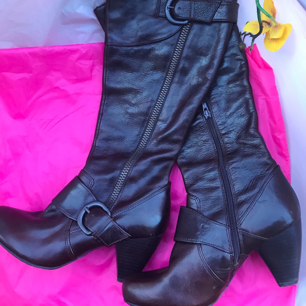 Born Crown Leather Boots. Original $125